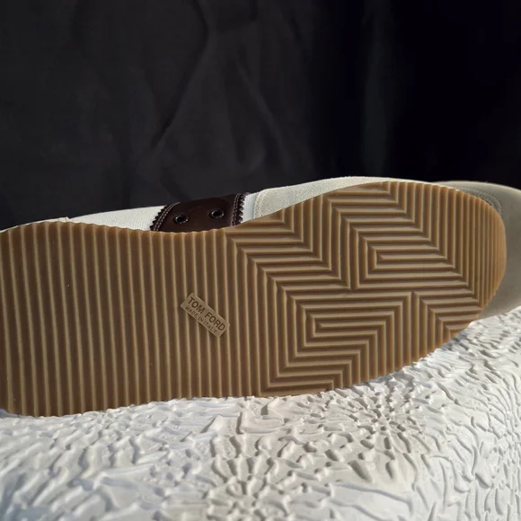 Authentic Tom Ford Retro Runner Sneakers crafted in Italy - Picture 10 of 13